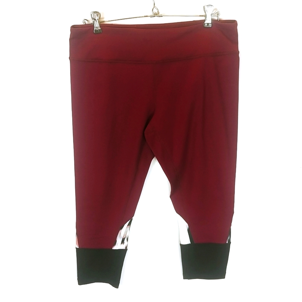 Zella High Rise Capris Legging SZ L Burgundy and Pastel Stripes